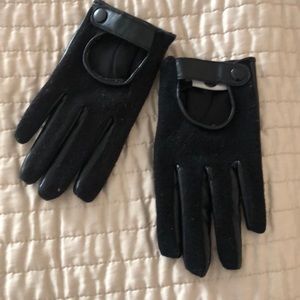 ALDO black leather sexy gloves